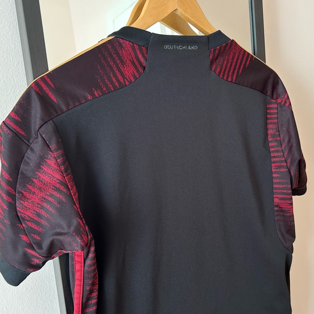 💥SOLD💥 Vintage 2022 Germany 🇩🇪 Adidas soccer jersey shirt Deutschland football - Picture 15 of 16